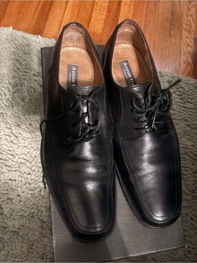 Aston Grey Men's Black Leather Dress Shoes- size 10